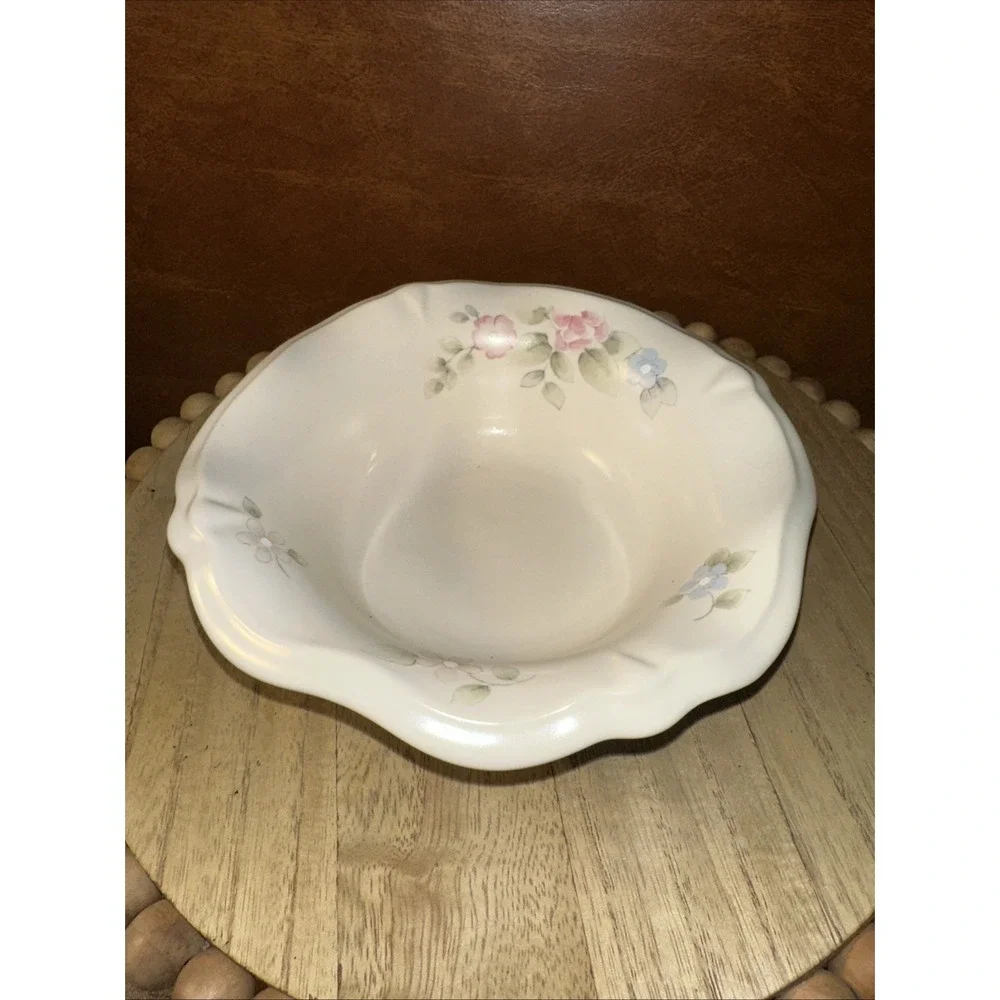 VTG Pfaltzgraff Tea Rose Fluted Bowl 7
